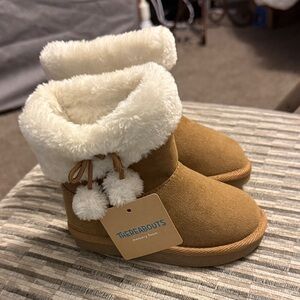 Thereabouts Toddler Tan Boots with White Fur Trim, size 6, BRAND NEW, NWTs
